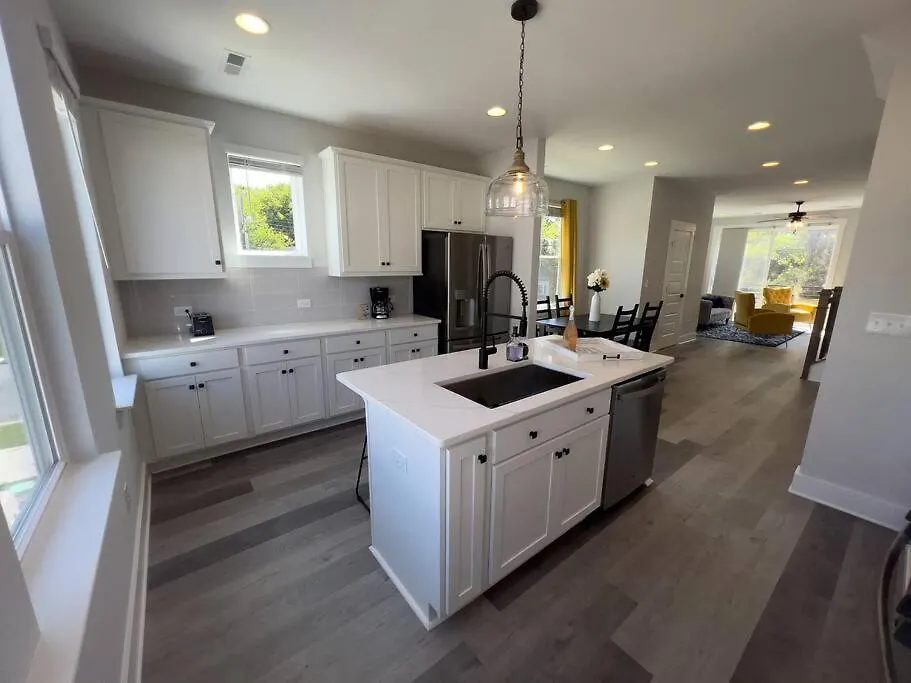 Apartment 4 Story Queen City Retreat! New! Walk To Downtown! Charlotte United States