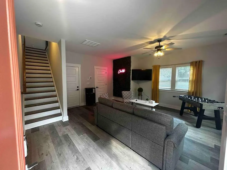 4 Story Queen City Retreat! New! Walk To Downtown! Charlotte 0*,