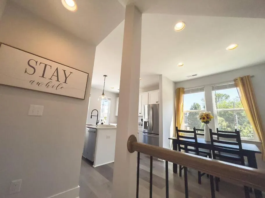 4 Story Queen City Retreat! New! Walk To Downtown! Charlotte 0*,  United States